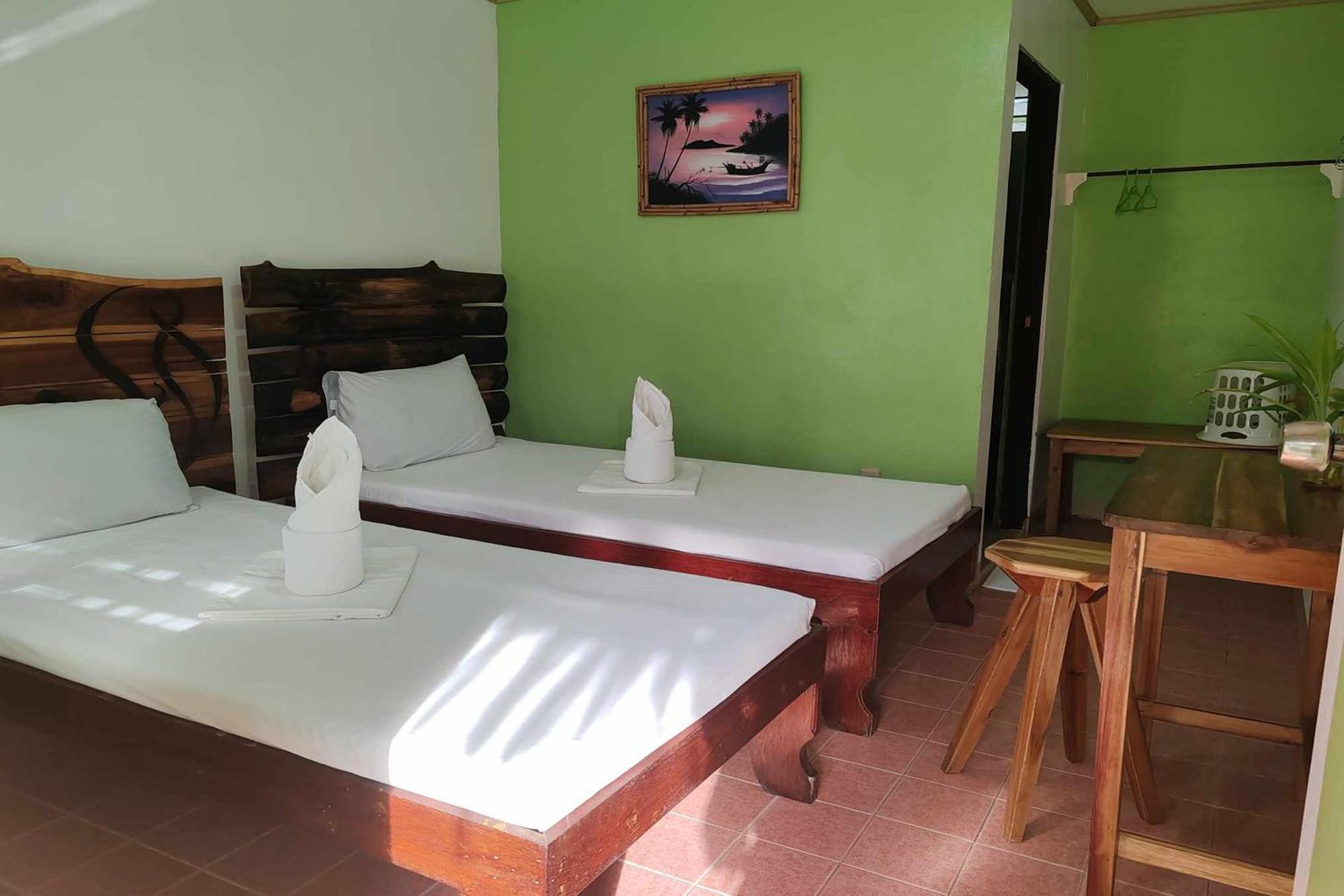 Summer Homes Beach Resort And Cottages Palawan Barton ภายนอก รูปภาพ